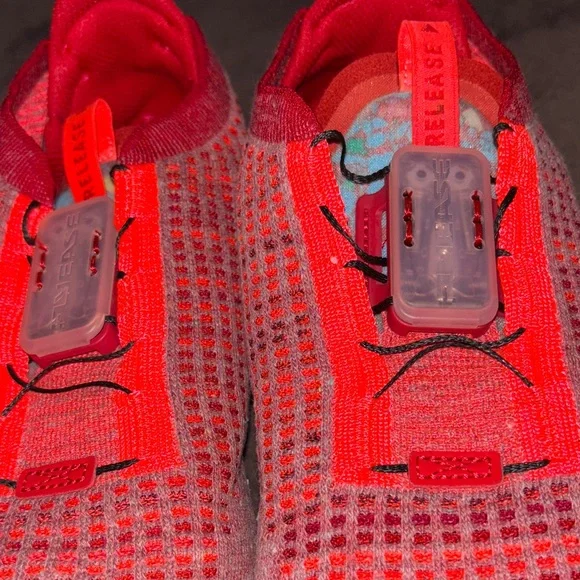 Nike Pink and Red Women's Sneakers - Picture 3 of 10